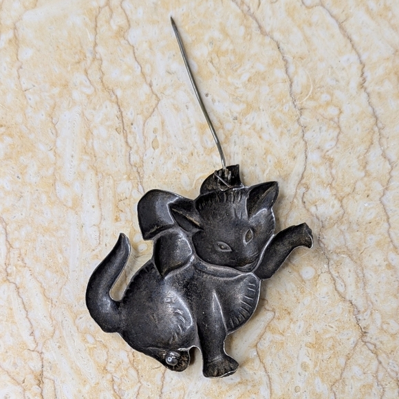 Vintage Pressed Sterling Silver Blue Ribbon Gold Eyes 1950's Kitten Cat Brooch - Picture 8 of 11